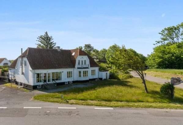 Bjergby Bed & Breakfast Panzió Hjørring Kültér fotó